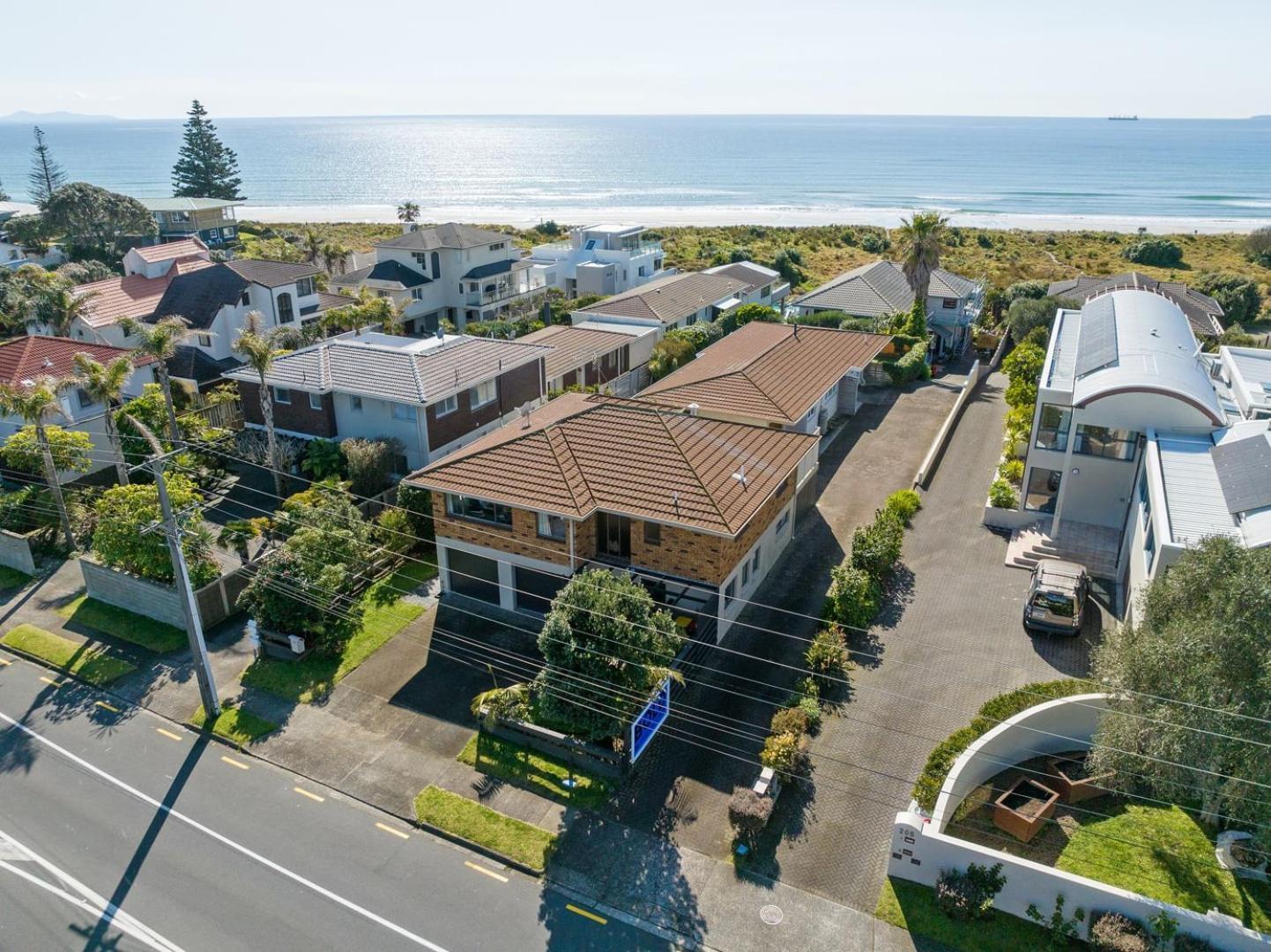 Magnificent Sunrises, Oceanbeach & Sea Views Mount Maunganui Exterior photo